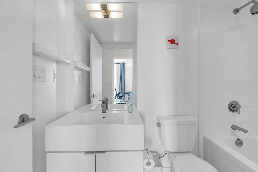 Stylish Suites - Free Parking & Lake View Toronto 0*,  Canada